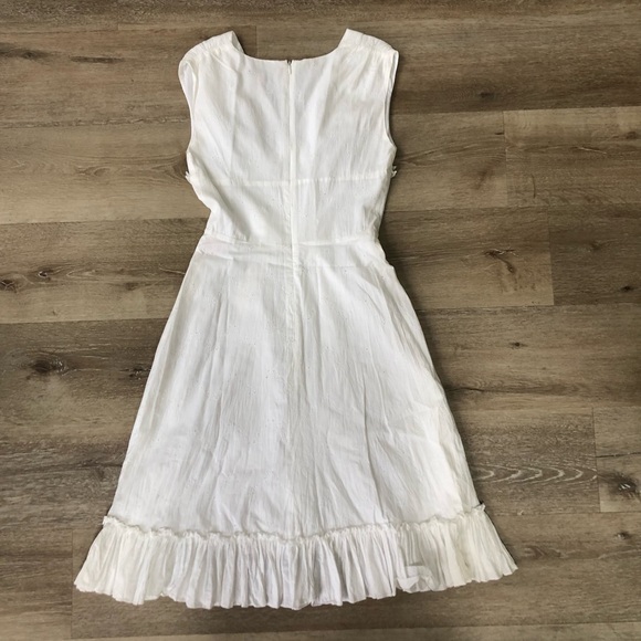 Philip Decaprio White Eyelet Sleeveless Dress, Size 2 - Picture 5 of 10